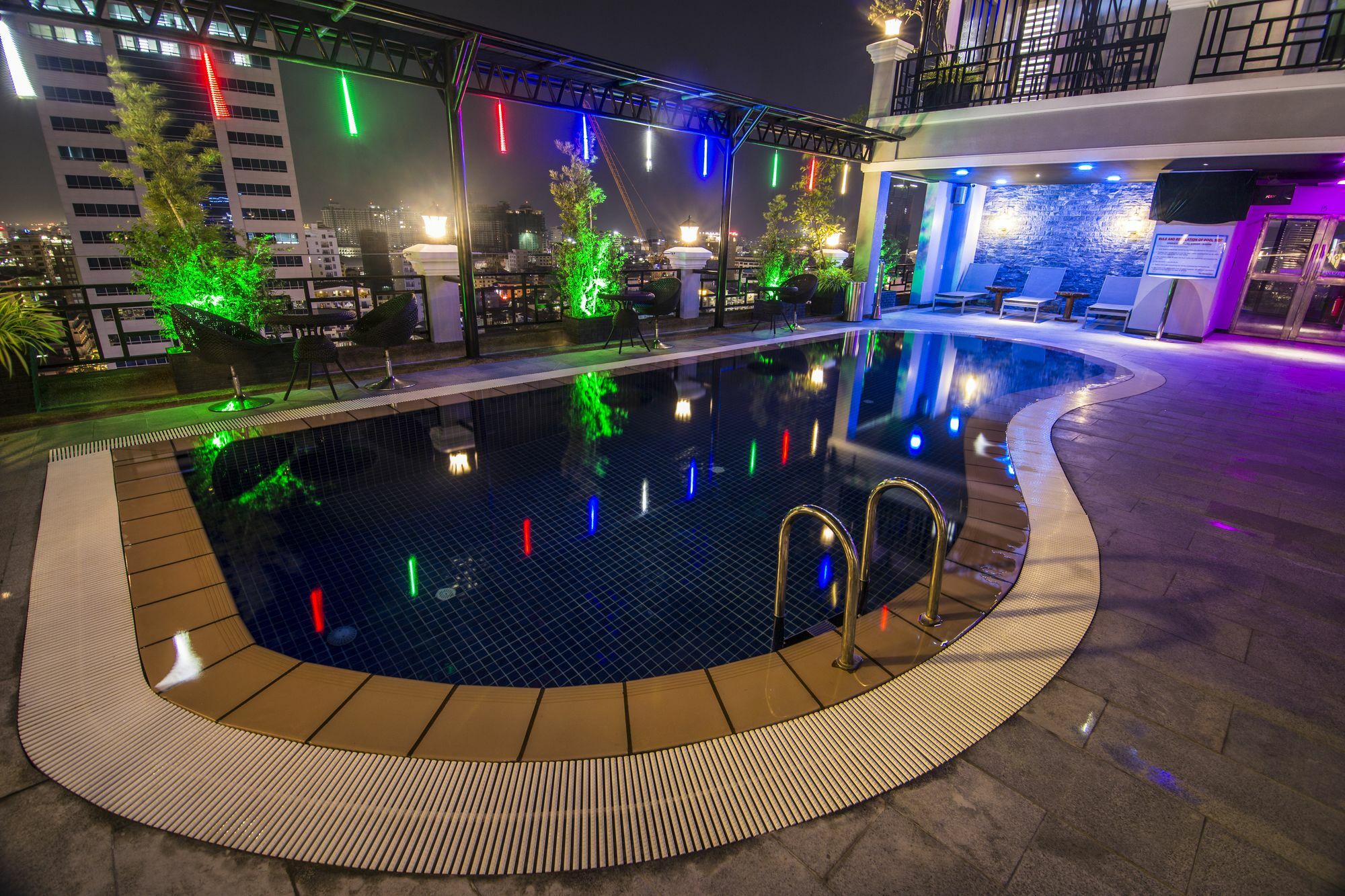 Kravan Hotel Phnom Penh Eksteriør bilde